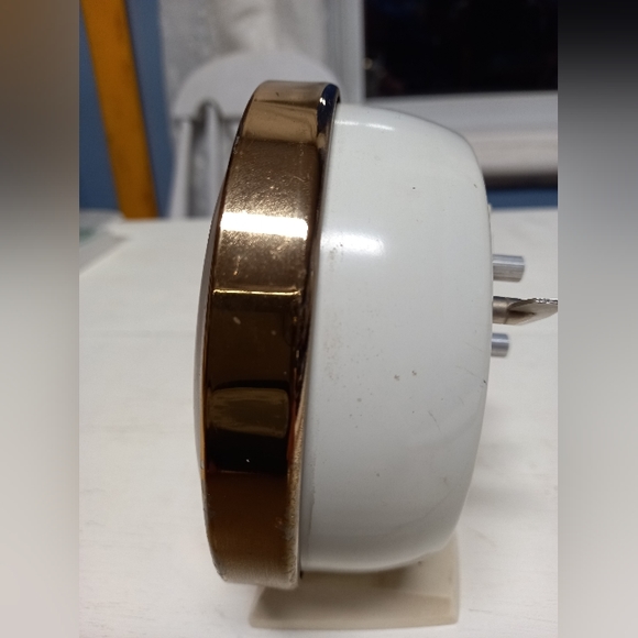 Mid Century Modern wind up clock - Picture 2 of 4